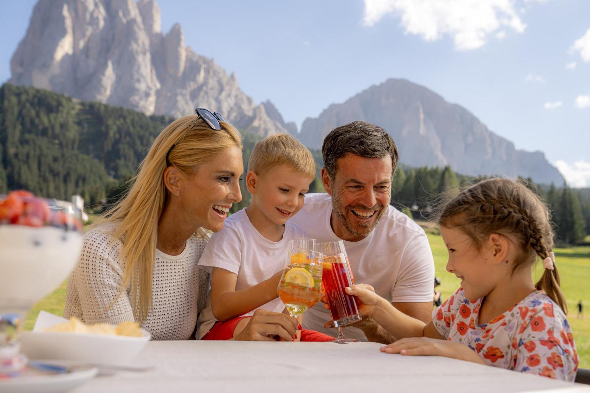 Monte Pana Dolomites Hotel Santa Cristina Val Gardena Exterior photo